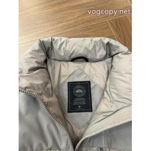 CANADA GOOSE 25年冬の薄手ダウンジャケット