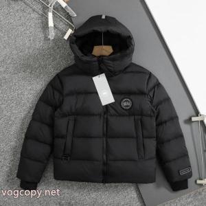 ダウンジャケットブランド コピー 激安Canada Goose品質保証最新作 圧倒的人気 厳選した