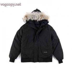     ダウンジャケット国内入手困難 特別セール期間限定 きれいめな印象ブランド コピー 安心Canada Goose.