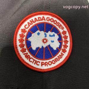     ダウンジャケット国内入手困難 特別セール期間限定 きれいめな印象ブランド コピー 安心Canada Goose.