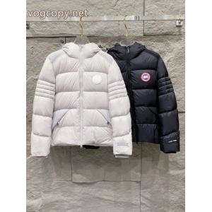ダウンジャケットブランド 品 コピー視線を集めて 今季重宝する 上品カジュアルな雰囲気にCanada Goose