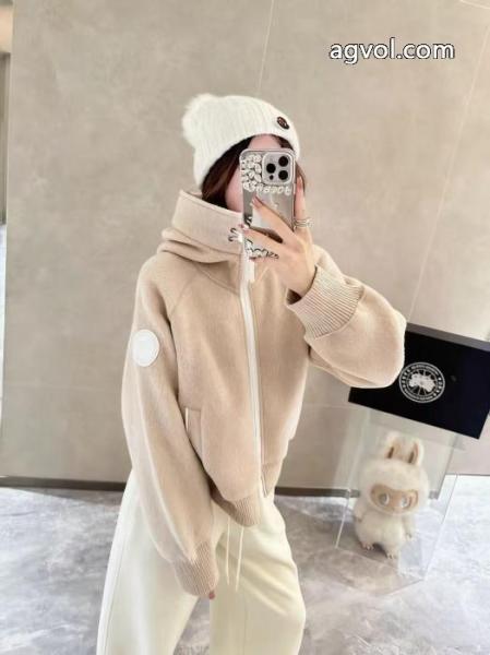 ジャケット完売間近 2025最安値！ 根強い人気定番商品激安 通販 専門店Canada Goose 5 