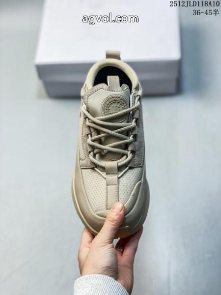 スーパー コピー ブランド入手困難 大変人気 定価より50%OFFCanada Gooseカジュアルシューズ. 2