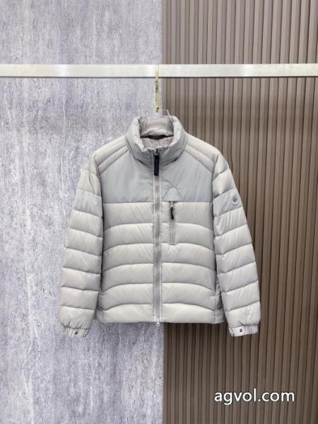 ブランド コピー 安心韓国人気 秀作モデル 注文殺到ダウンジャケットCanada Goose 1