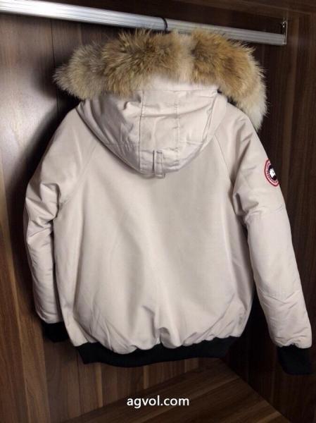 洗練された印象 人気セール高品質 ファション性の高いCanada Goose激安 ブランドダウンジャケット.. 2